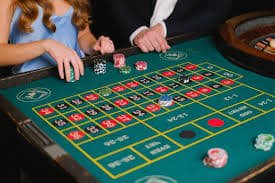 Mobile view of a live dealer baccarat table on 999k accessed from a smartphone in Bangladesh